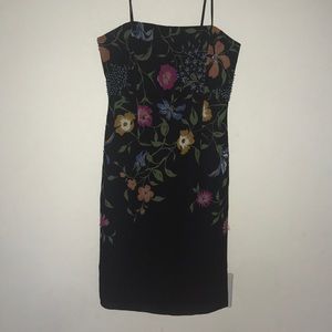 Beautiful size 6 strapless evening dress.